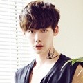 Lee Jong Suk di Majalah CeCi Edisi Mei 2014