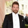 Bradley Cooper Hadir di Met Gala 2014