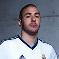 Karim Benzema dengan Seragam Real Madrid