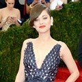 Marion Cotillard dengan Busana dari Dior