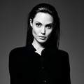 Angelina Jolie di Majalah ELLE Edisi Juni 2014