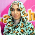 Puput Melati Saat Acara Pembukaan Cabang Baru Butik April Jasmine