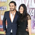 Reza Rahadian dan Pevita Pearce di Red Carpet Indonesian Movie Awards 2014