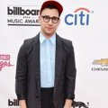 Jack Antonoff Fun. di Red Carpet Billboard Music Awards 2014