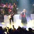 Geisha di Konser 'Bersinar Terang'