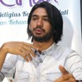 Reza Rahadian Saat Ditemui di Kawasan Tebet, Jakarta Selatan