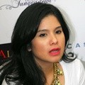 Annisa Pohan Dalam Acara Bazar Pakaian Diselenggarakan Yayasan Tunggadewi