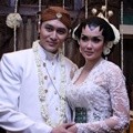 Demian Aditya Menikahi Sara Wijayanto