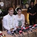 Demian Aditya Menikahi Sara Wijayanto