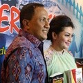 Suami Bella Saphira Launching Buku 'Darurat Terorisme'