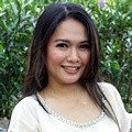 Dea Mirella Ditemui di Kawasan Kuningan