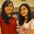 Sheryl Sheinafia dan Ashilla Zee di Konser Taylor Swift 'Red Tour in Jakarta'