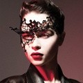 Emilia Clarke di Majalah Out 2013