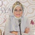 Nina Zatulini Dalam Acara Launching Butik Al Madina