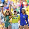 Jennifer Lopez, Pitbull dan Claudia Leitte Nyanyikan Lagu 'We Are One (Ole-Ola)'