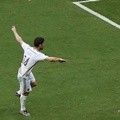 Xabi Alonso Cetak Gol untuk Spanyol