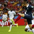 Karim Benzema Sumbang Gol Kedua Perancis di menit 72