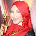 Fatin Shidqia Raih Piala Artis Solo Wanita Pop Terbaik