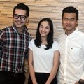 Ferry Salim, Chelsea Islan dan Dion Wiyoko di Syukuran Film 'Mimpi Sejuta Dollar'