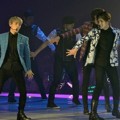 Penampilan Jonghyun dan Key di Konser 'SHINee World III' Jakarta