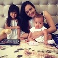Artika Sari Devi Tengah Disibukkan Mengurus Buah Hati