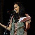 Ine Febriyanti Bacakan Puisi di Konser Kebangsaan: Langkah Sang Pemimpin