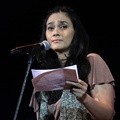 Ine Febriyanti Bacakan Puisi di Konser Kebangsaan: Langkah Sang Pemimpin