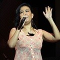 Oppie Andaresta Bawakan Lagu Milik Slank Berjudul 'HAM Burger'