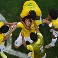 David Luiz dan Rekan Setimnya Rayakan Keberhasilan Brasil