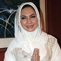 Nia Daniati di Acara Buka Bersama di Kediaman Hatta Rajasa