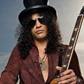 Slash Mantan Gitaris Utama Guns N' Roses