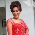 Dorce Gamalama Saat Ditemui Seusai Acara 'Ada-Ada Aja' Global TV