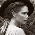 Victoria Adams di Majalah Vogue UK Edisi Agustus 2014