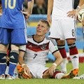 Bastian Schweinsteiger Terluka Pada Wajah