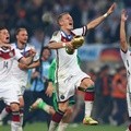 Bastian Schweinsteiger dan Rekan Setimnya