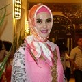 Angel Lelga Hadir di Perayaan Ulang Tahun Ussy Sulistiawaty ke-33