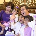 Ussy Sulistiawaty Rayakan Hari Ulang Tahunnya
