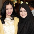 Revalina S. Temat dan Pipik Dian Irawati di Premiere Film 'Hijrah Cinta'