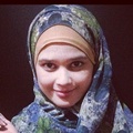 Cut Meyriska Mengenakan Hijab