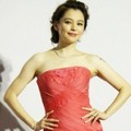 Vivian Hsu Cantik Kenakan Gaun Karya Vera Wang