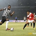 Paul Pogba Dihadang Pemain ISL All Star