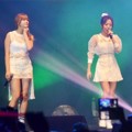Hayoung, Namjoo dan Bomi A Pink Saat Menyapa Penonton yang Hadir