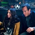 Megan Fox dan Will Arnett Sebagai April O'Neil dan Vernon Fenwick