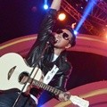 Naif Tampil Seru di Konser Britama Creativepreneur Berjuang
