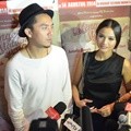Ananda Omesh dan Acha Septriasa di Premier Film 'Mengejar Malam Pertama'