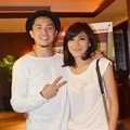 Ananda Omesh Bersama Istri