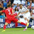 Duel Karim Benzema vs Fernando Navarro