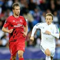 Duel Grzegorz Krychowiak vs Luka Modric