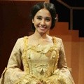 Laudya Cynthia Bella Cantik Bergaun Victorian