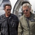 Arnold Schwarzenegger Sebagai Trench dan Harrison Ford Sebagai Drummer